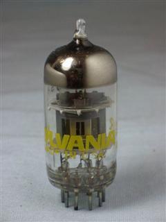 Válvula XCF82 / 5U8 Sylvania